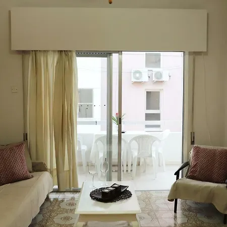 Maria Court 2, 32 Appartement