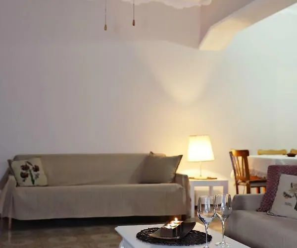 Maria Court 2, 32 Larnaca