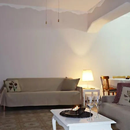 Maria Court 2, 32 לרנקה